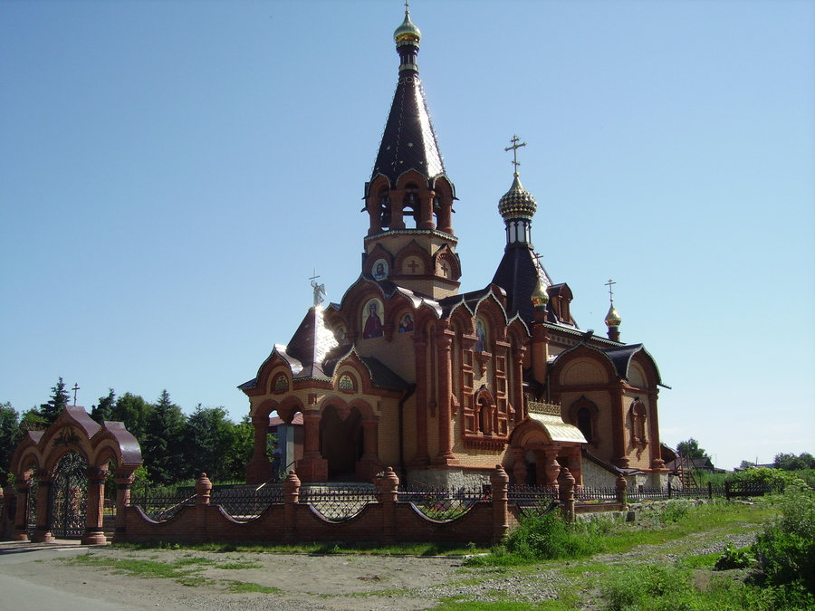 Село Сростки, церковь